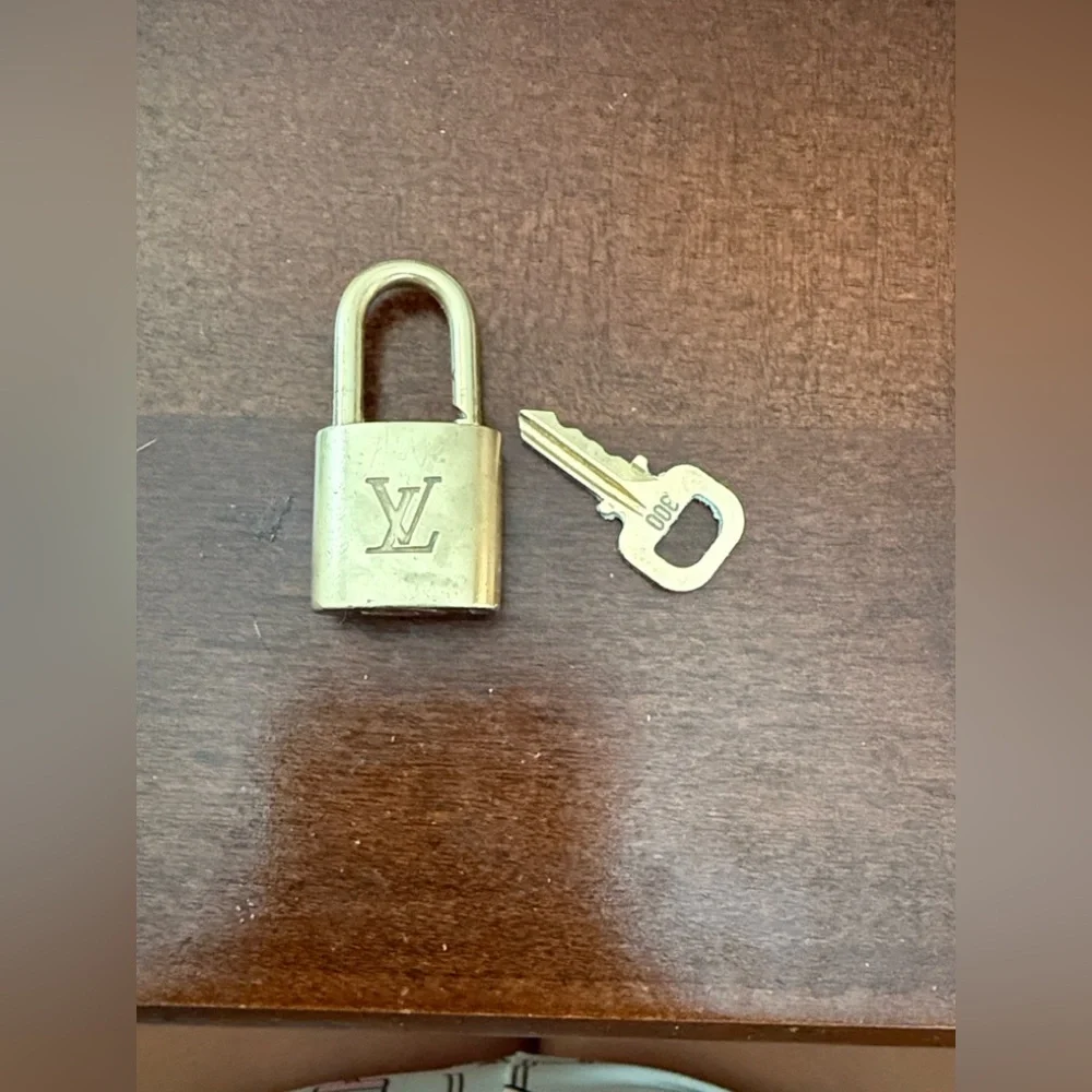 Louis vuitton brass lockset #300